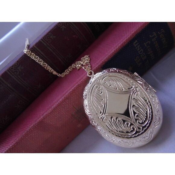 Guardian Angel Locket Black Ant White Necklace pill box photo memorial Valentine - Picture 3 of 5